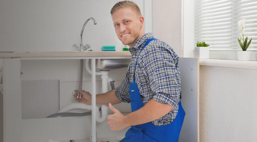 Local water heater installation in Bluffs, IL
